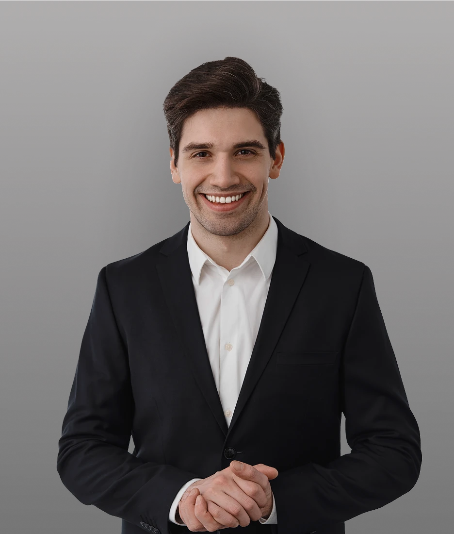 Relationship manager assisting customer